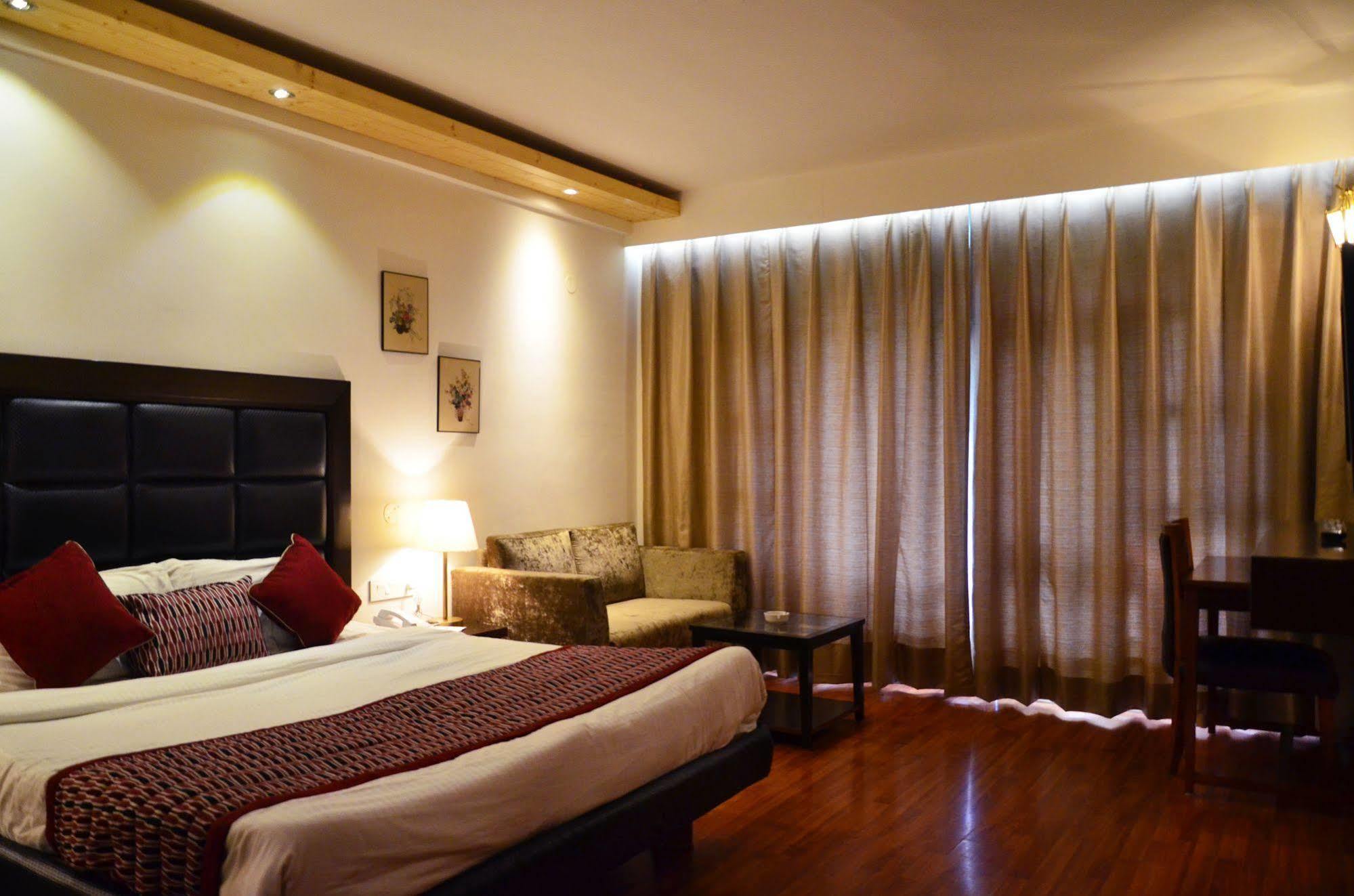 Hotel Manali Heights Zewnętrze zdjęcie